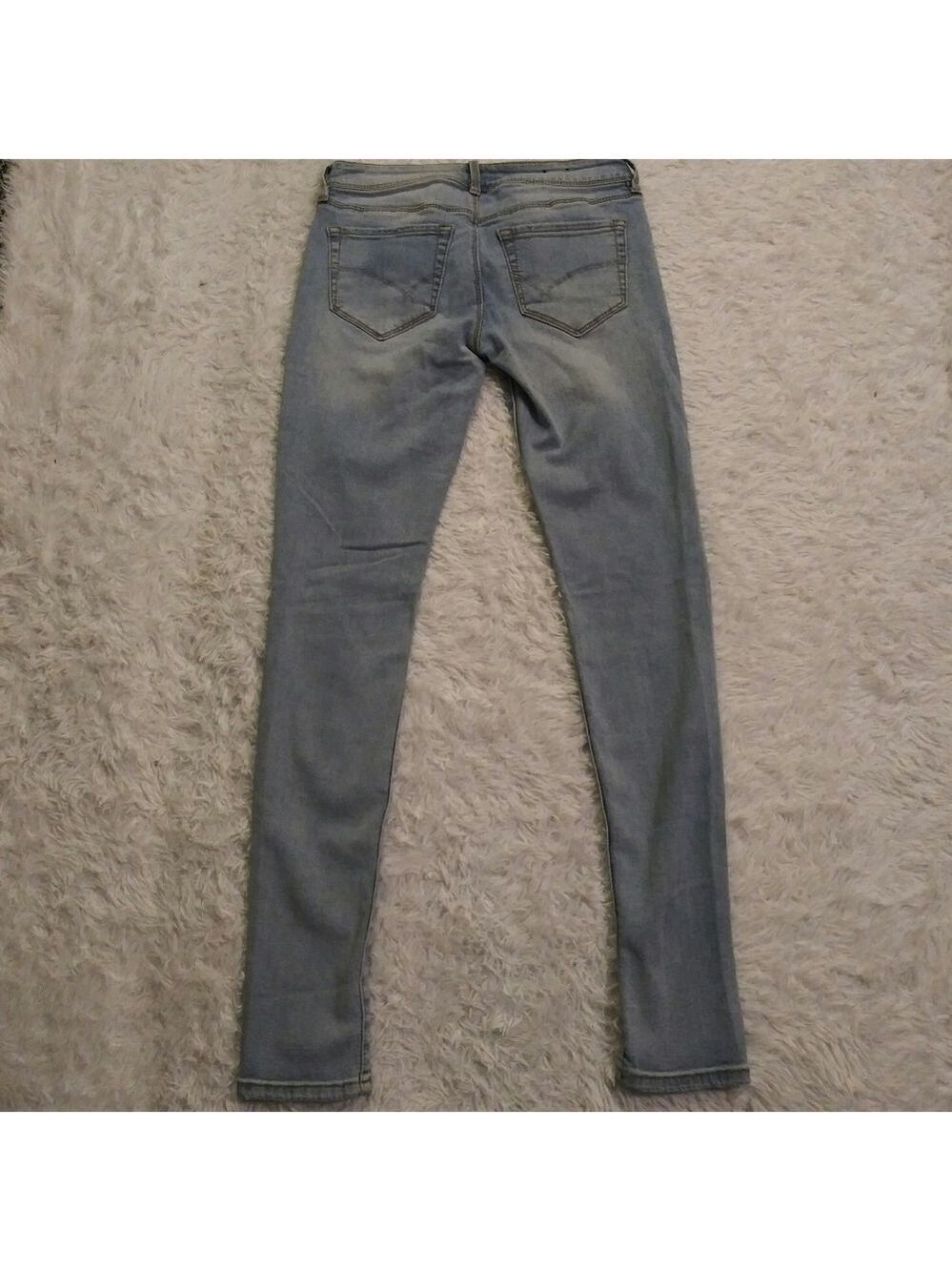 Bullhead Black Skinniest Light Wash Mid Rise Five Pocket Skinny Leg Denim Jean - Picture 4 of 8